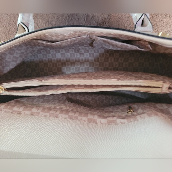 NWT London Fog Lt. Cream Women's Bag/Purse/Satchel 100yr Anniversary Edition - Picture 5 of 7